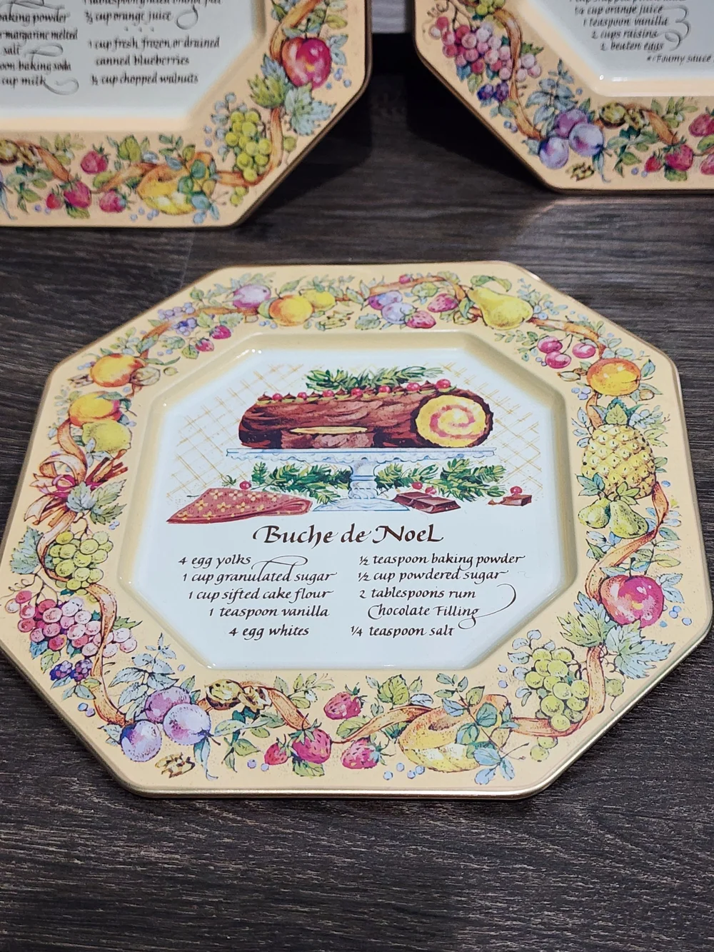 3 Pc 1982 Avon Christmas Tin Recipe Plates-Plum Pudding, Nut Bread, Buche Noel